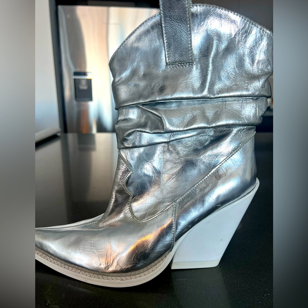 Jeffrey Campbell volcanic silver cowboy boots white sole never worn. Rare find.